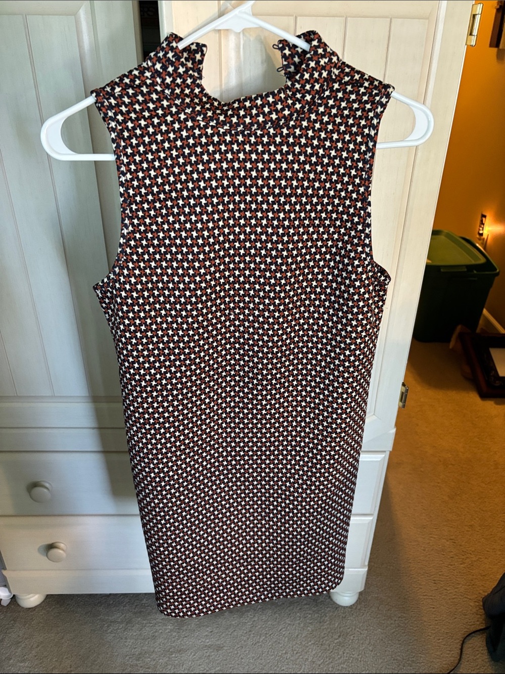 Abercrombie & Fitch Sleeveless Houndstooth Midi Dress